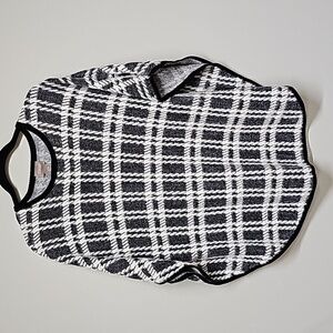Chico's houndstooth plaid sweater poncho. Black and White, Size S/M